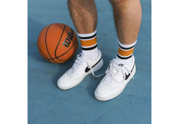 « Chaussettes en Vogue : Découvrez les Tendances Été 2026 ! »